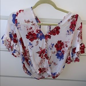Floral flowy blouse!